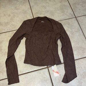 OGL LONG SLEEVE SQUARE NECK CROP TOP